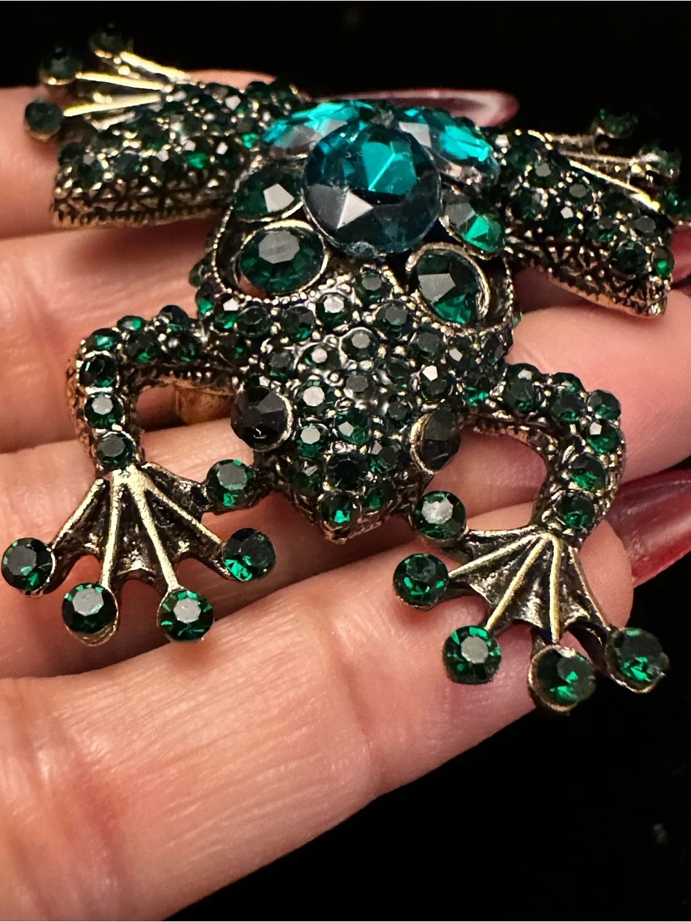 Emerald Green Glass ornate Large Frog Brooch/Pin - Women Jewelry